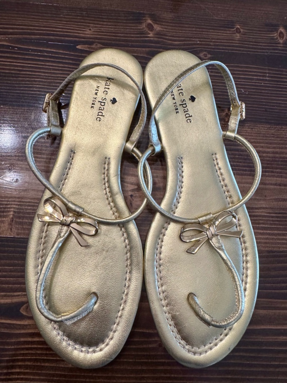 Kate Spade Tracie Metallic Gold Bow Toe-Loop Sandals Size 9.5 EUC